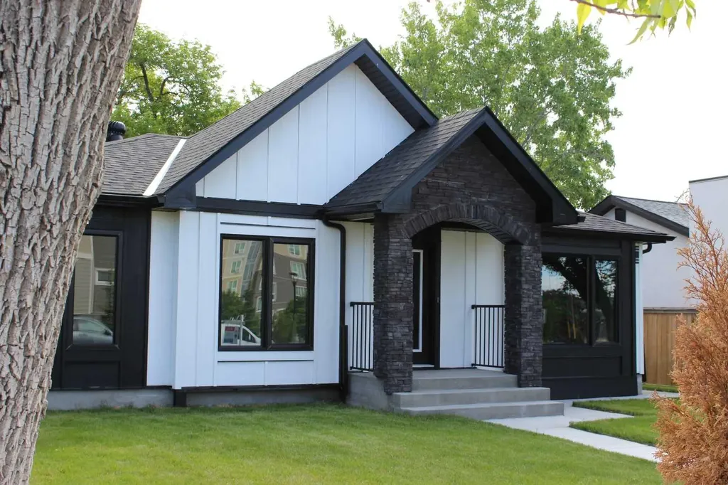 4940 45 Street SW Calgary AB T3E 3W4