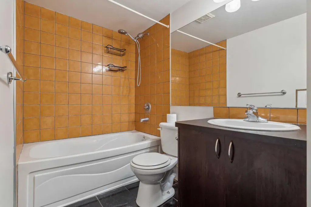 1530 16 Avenue SW Calgary AB T3C 0Z8
