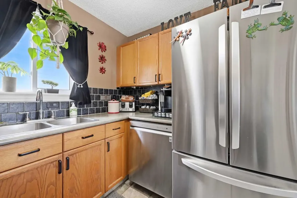 45 Taradale Close NE Calgary AB T3J 3E5