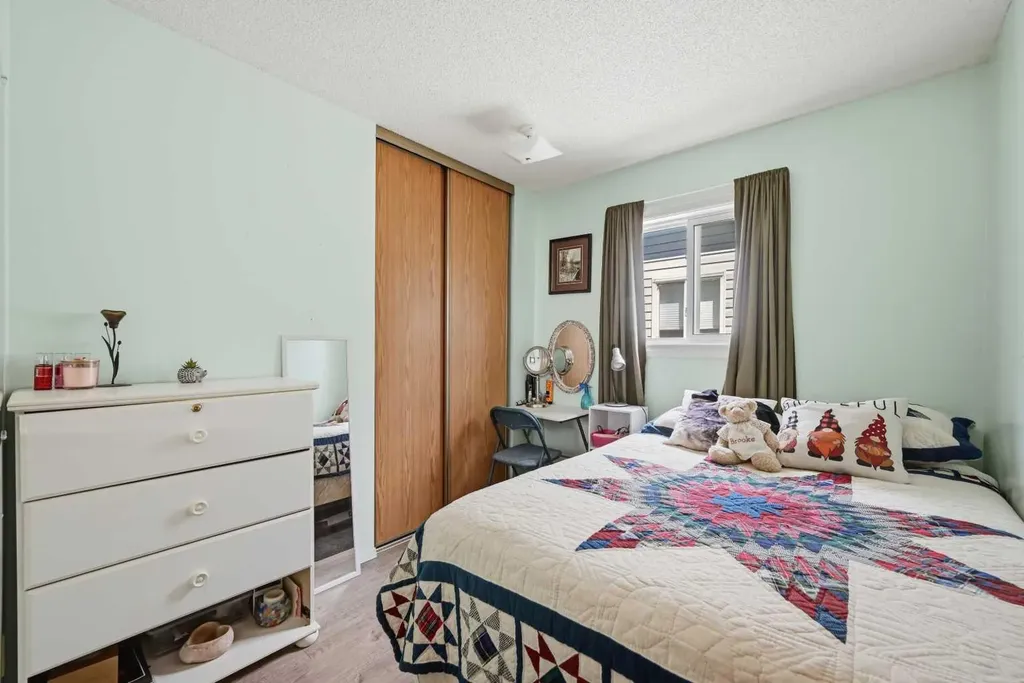 45 Taradale Close NE Calgary AB T3J 3E5