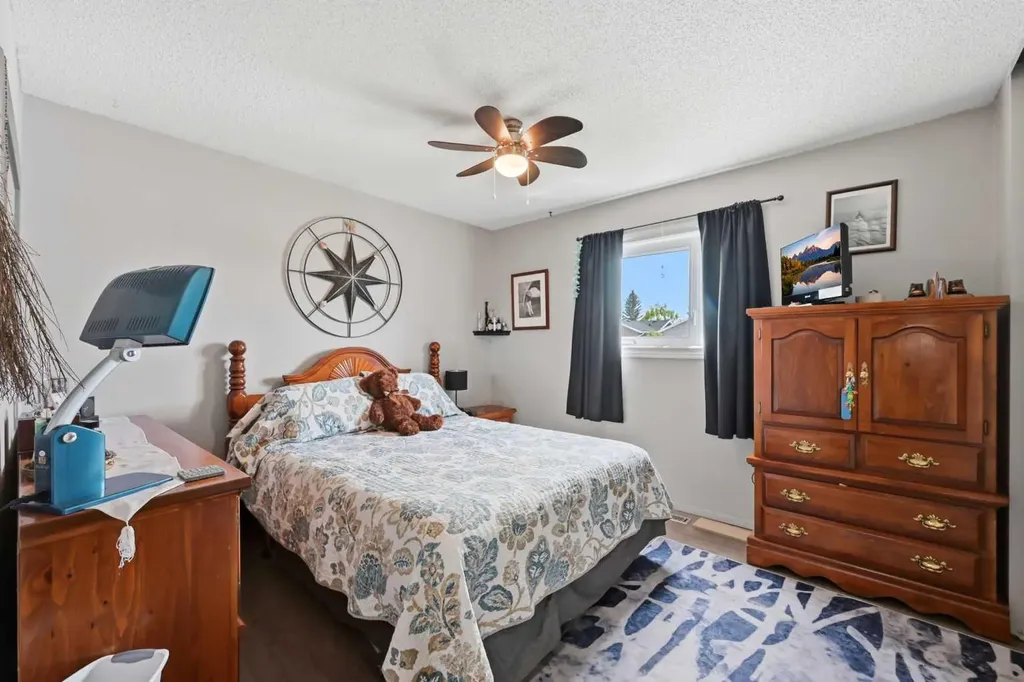 45 Taradale Close NE Calgary AB T3J 3E5