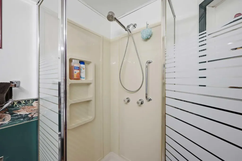 45 Taradale Close NE Calgary AB T3J 3E5