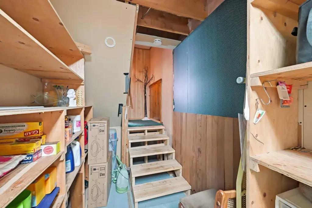 45 Taradale Close NE Calgary AB T3J 3E5