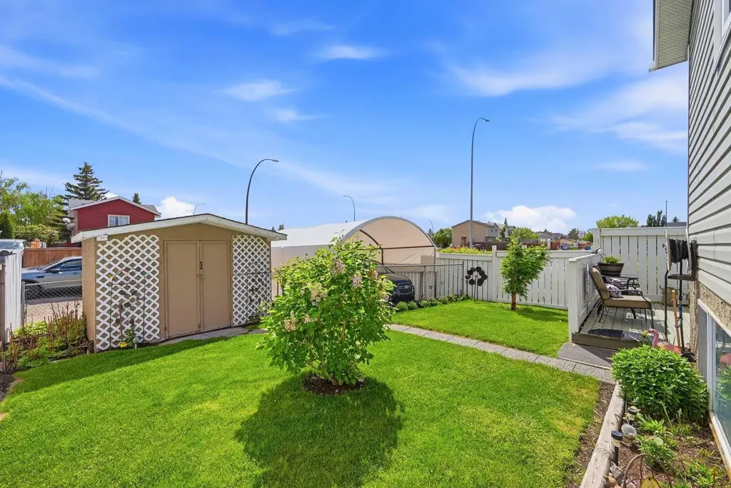 45 Taradale Close NE Calgary AB T3J 3E5