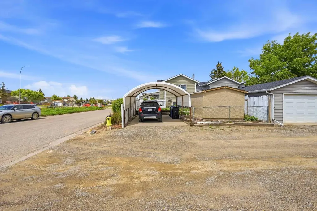 45 Taradale Close NE Calgary AB T3J 3E5