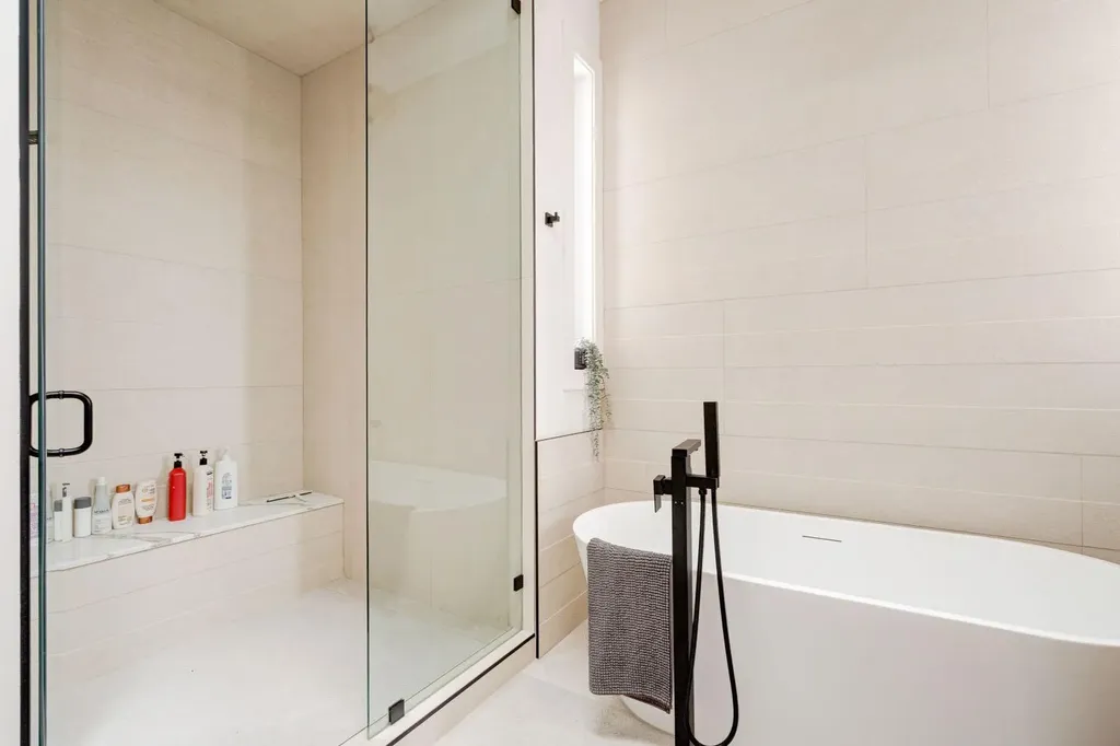 2440 31 Avenue SW Calgary AB T3E3P1