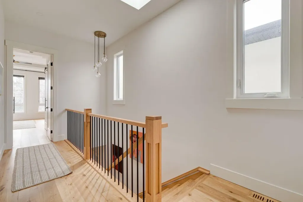 2440 31 Avenue SW Calgary AB T3E3P1