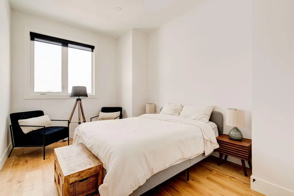 2440 31 Avenue SW Calgary AB T3E3P1