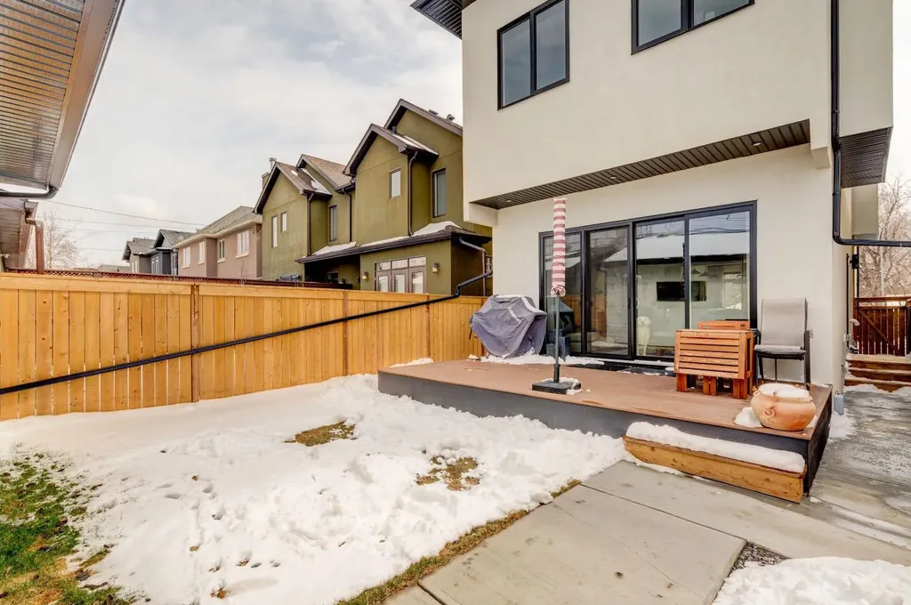 2440 31 Avenue SW Calgary AB T3E3P1