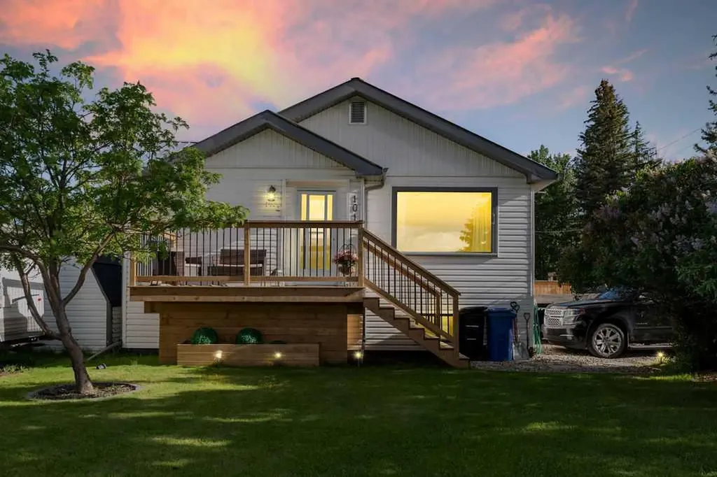 101 S Railway Street Okotoks AB T1S 1K6