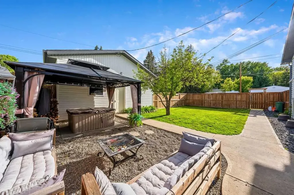 101 S Railway Street Okotoks AB T1S 1K6