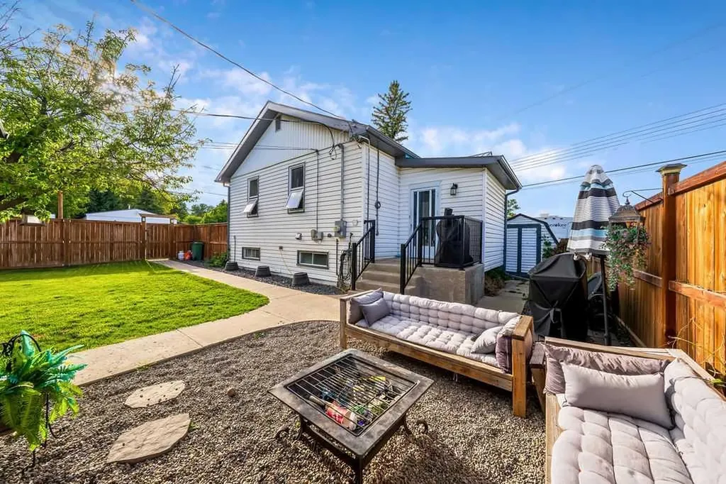 101 S Railway Street Okotoks AB T1S 1K6
