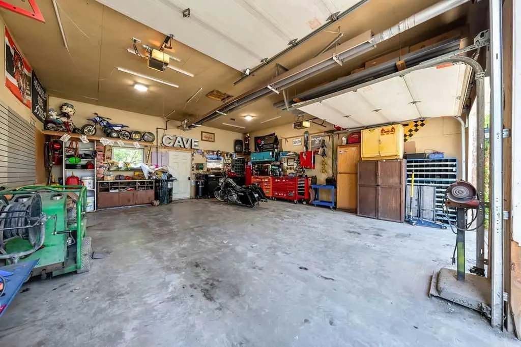 101 S Railway Street Okotoks AB T1S 1K6