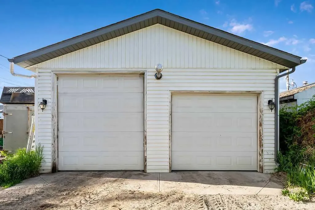 101 S Railway Street Okotoks AB T1S 1K6