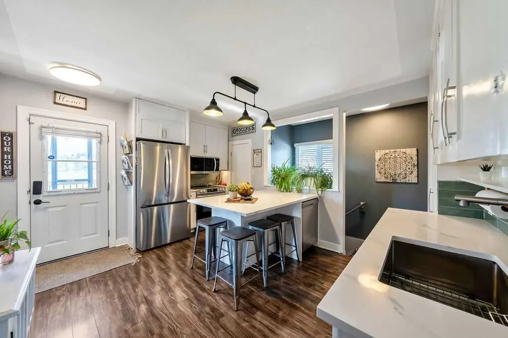 101 S Railway Street Okotoks AB T1S 1K6