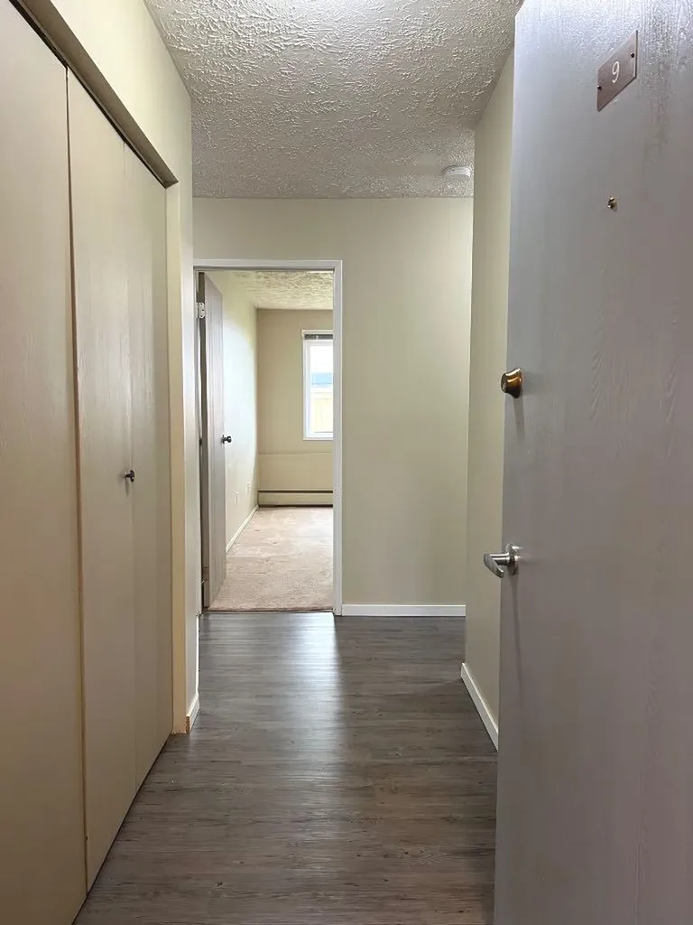 9640 92 Avenue Grande Prairie AB T8V 0H4