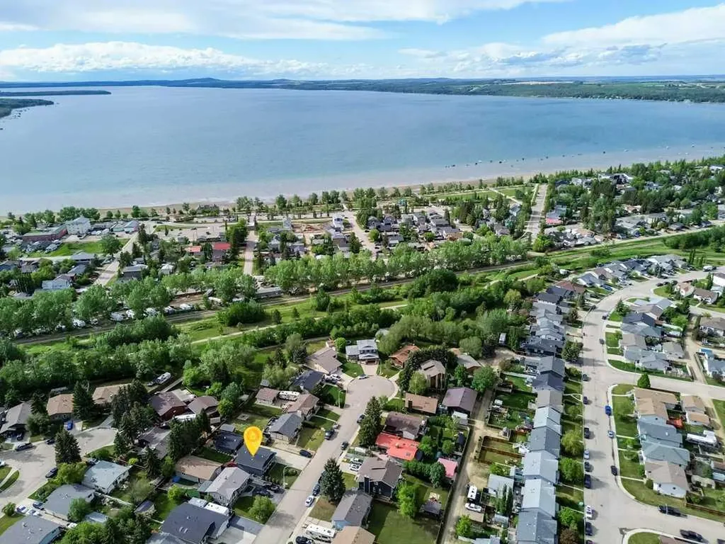16 Willow Street Sylvan Lake AB T4S 1M1