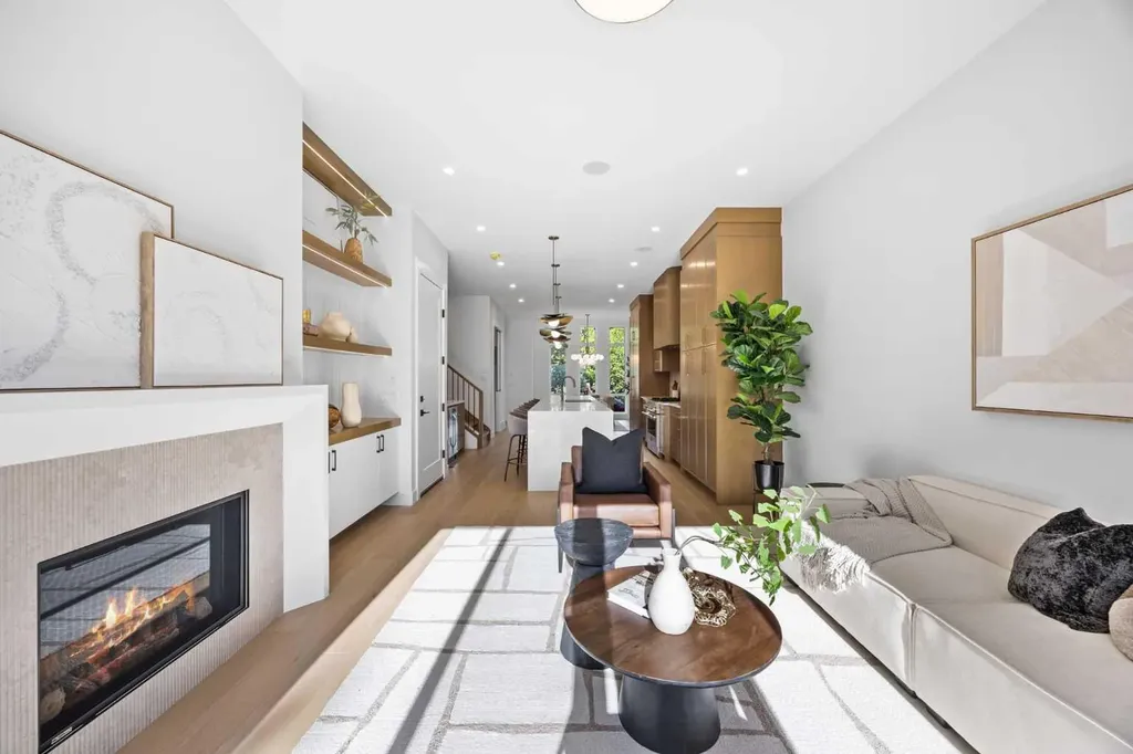 2205 26a Street SW Calgary AB T3E 2C2