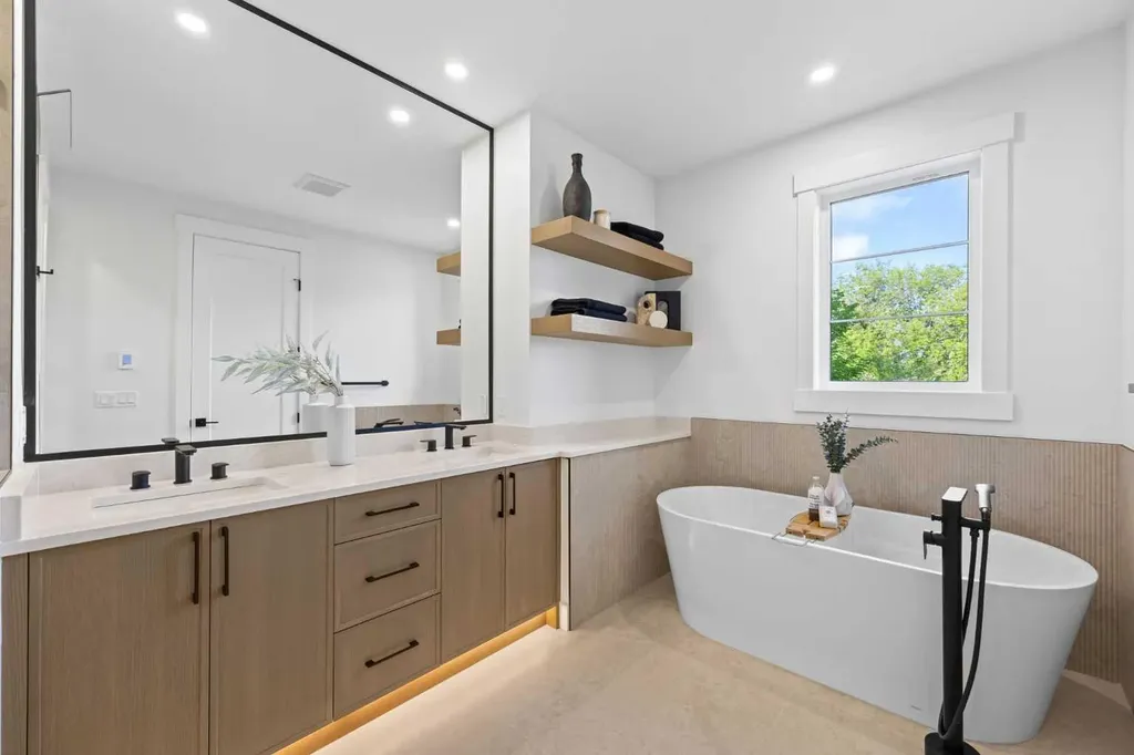 2205 26a Street SW Calgary AB T3E 2C2