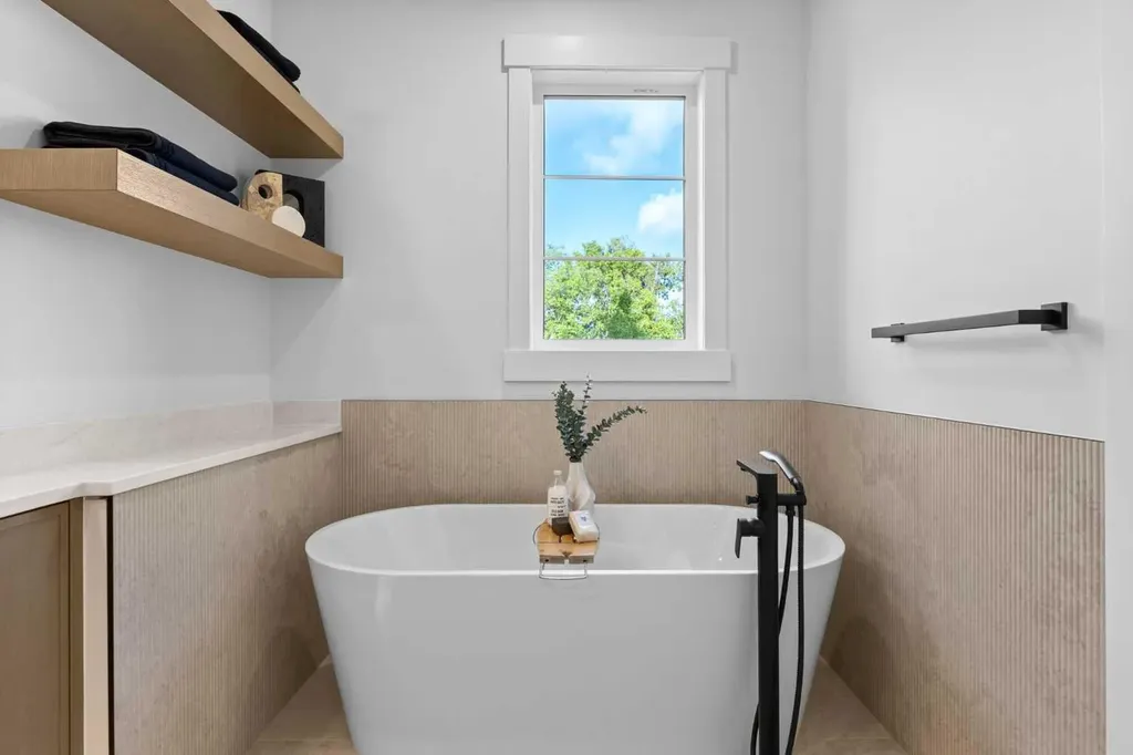 2205 26a Street SW Calgary AB T3E 2C2