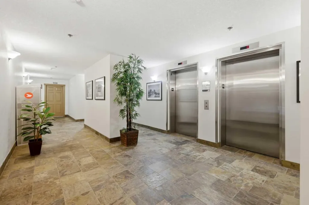 990 Centre Avenue NE Calgary AB T2E 2M9