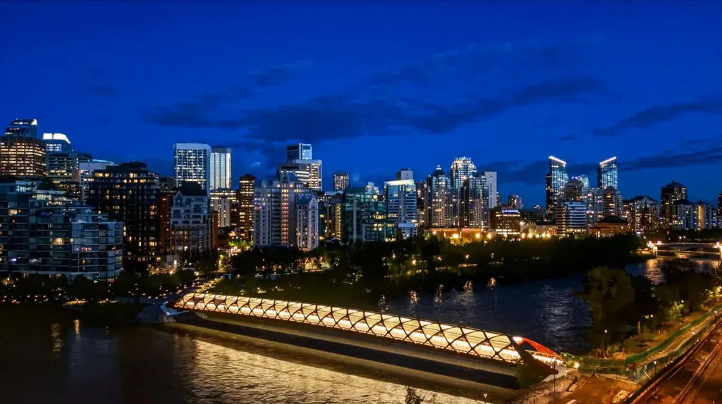990 Centre Avenue NE Calgary AB T2E 2M9