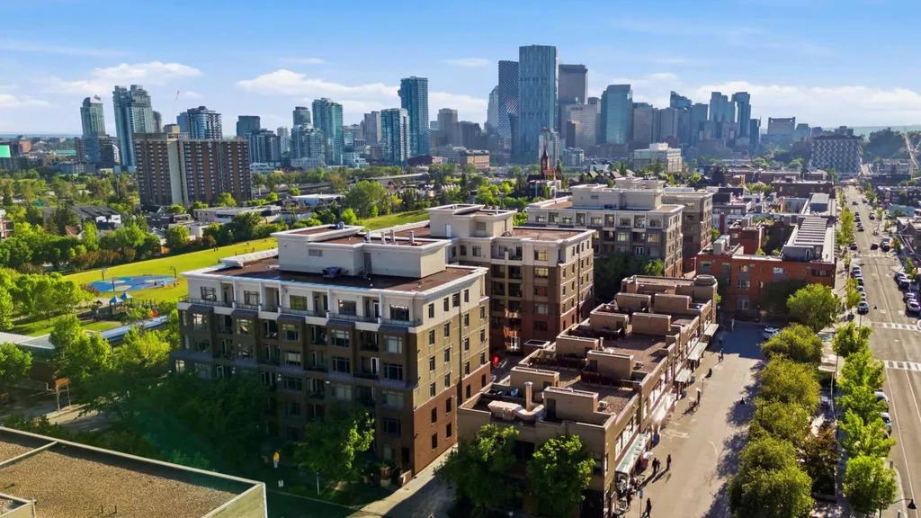 990 Centre Avenue NE Calgary AB T2E 2M9