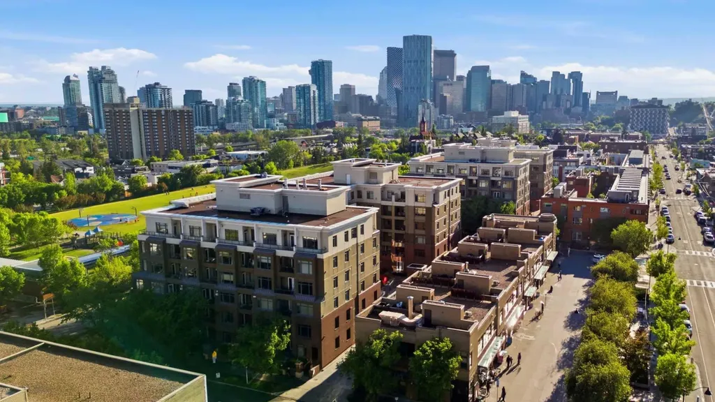 990 Centre Avenue NE Calgary AB T2E 2M9