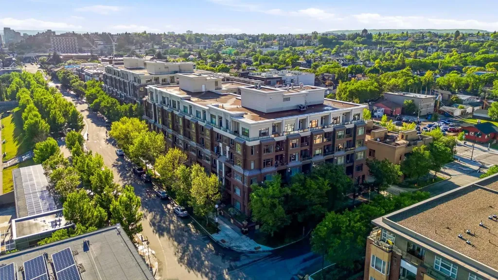 990 Centre Avenue NE Calgary AB T2E 2M9
