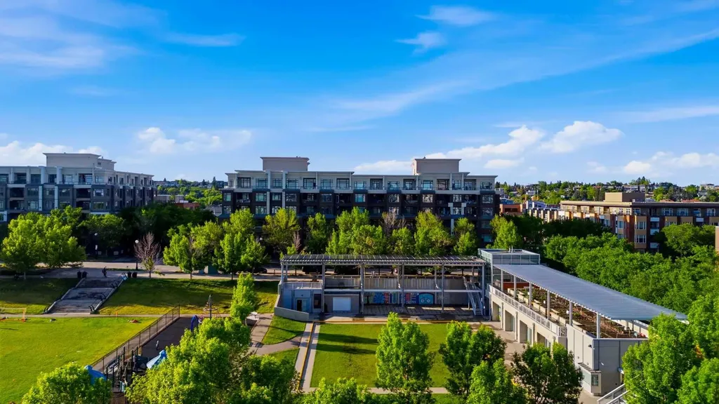 990 Centre Avenue NE Calgary AB T2E 2M9
