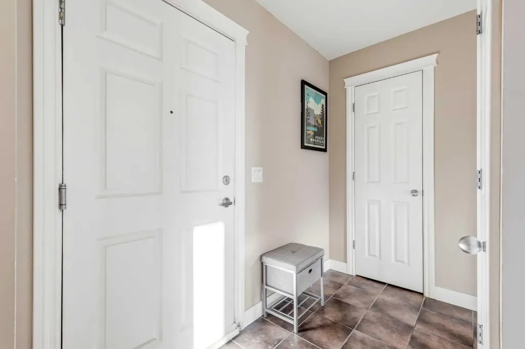 990 Centre Avenue NE Calgary AB T2E 2M9