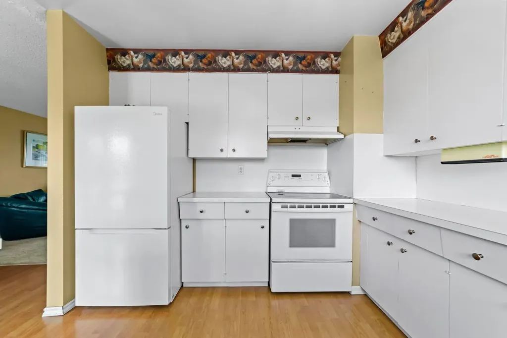 4021 58 Street Stettler AB T0C 2L1