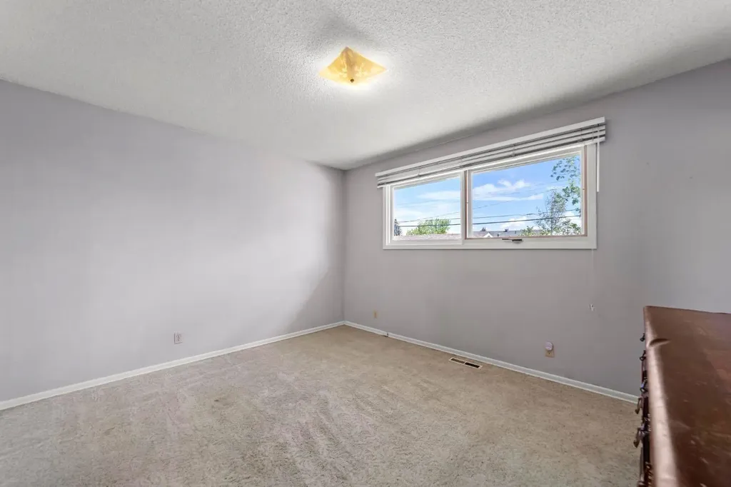 4021 58 Street Stettler AB T0C 2L1
