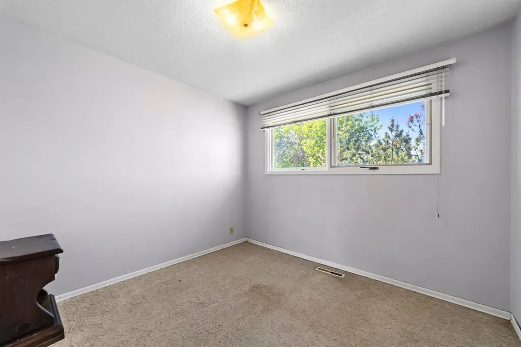 4021 58 Street Stettler AB T0C 2L1
