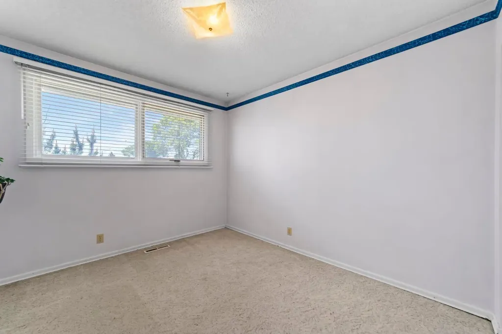 4021 58 Street Stettler AB T0C 2L1