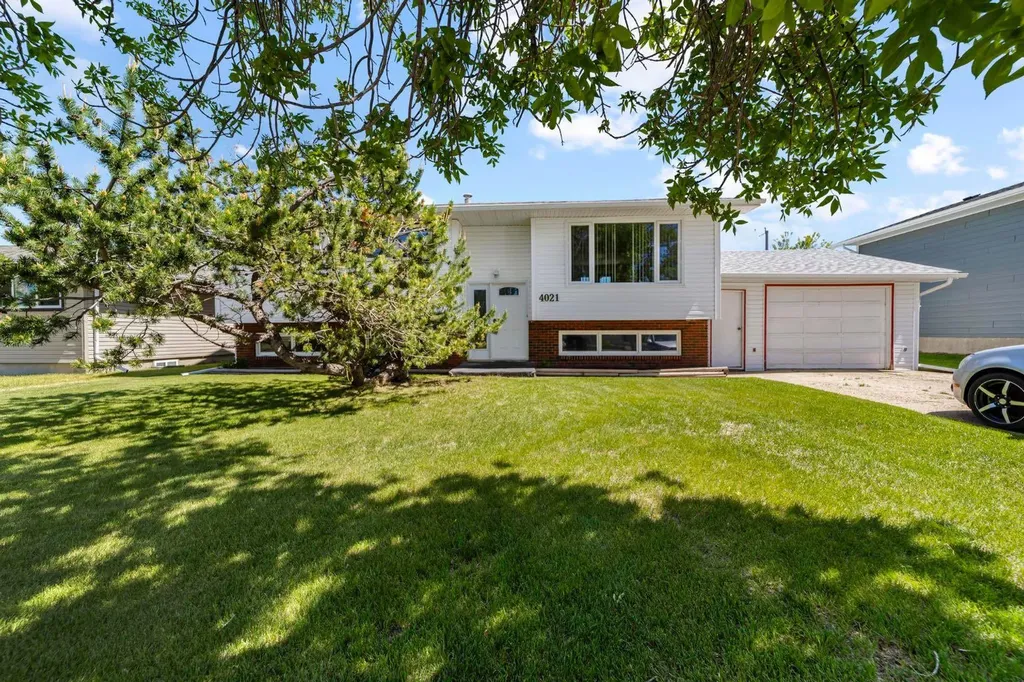 4021 58 Street Stettler AB T0C 2L1