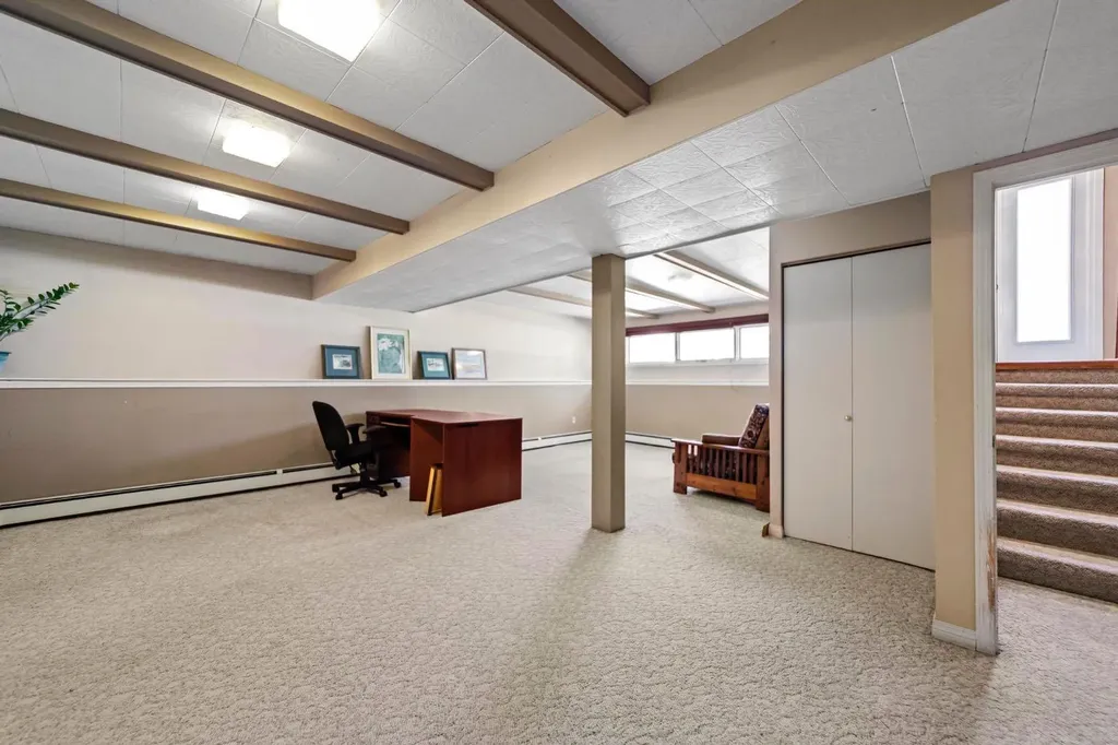 4021 58 Street Stettler AB T0C 2L1