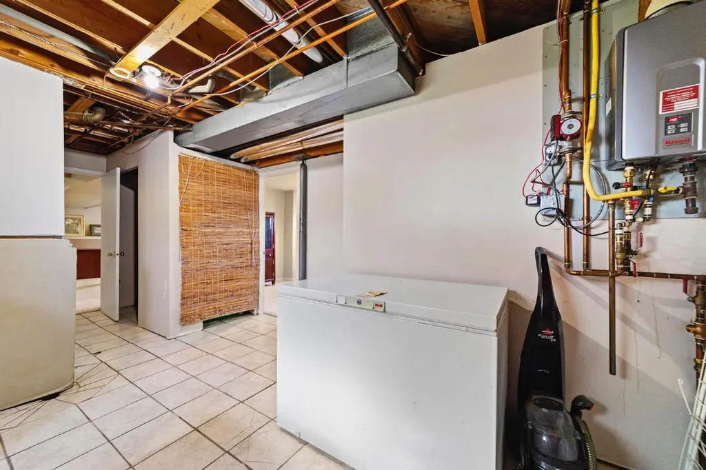 4021 58 Street Stettler AB T0C 2L1