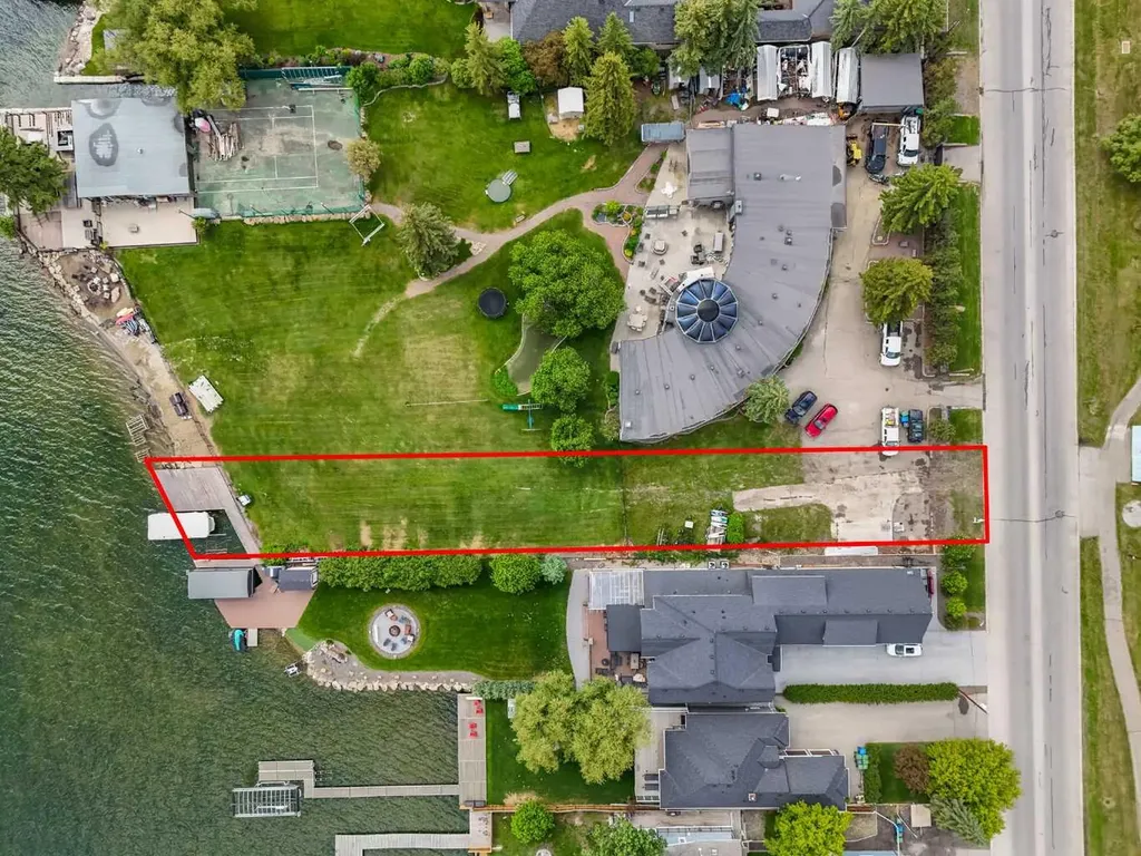 492 West Chestermere Drive Chestermere AB T1X 1B3