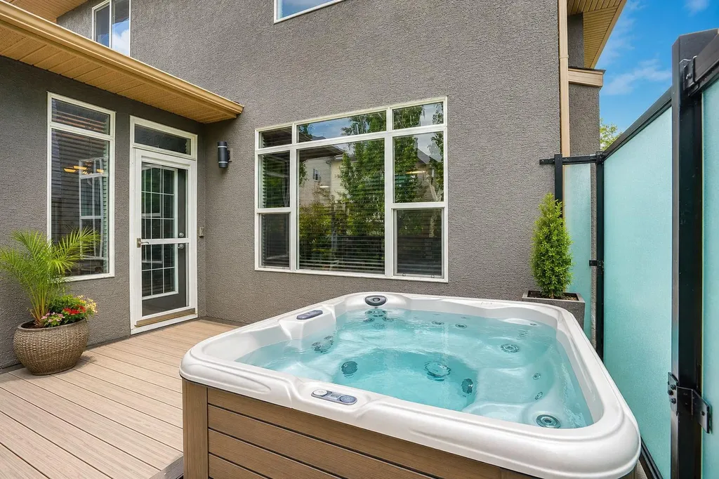 161 Panamount Green NW Calgary AB T3K5R6