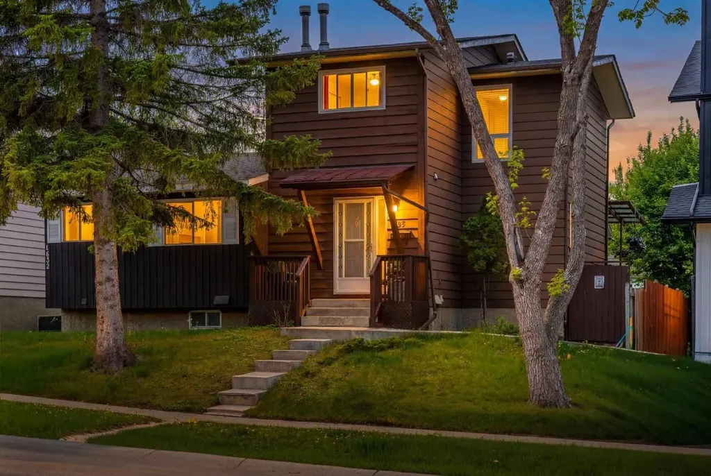 1455 Berkley Drive NW Calgary AB T3K 1T6