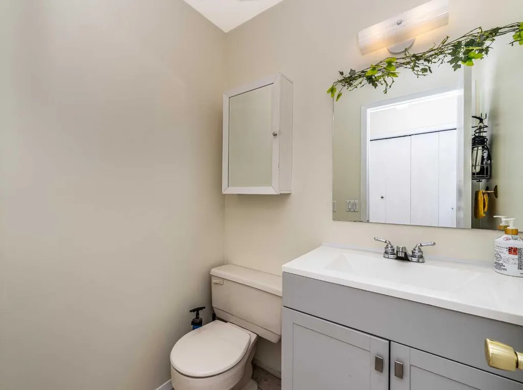 1455 Berkley Drive NW Calgary AB T3K 1T6
