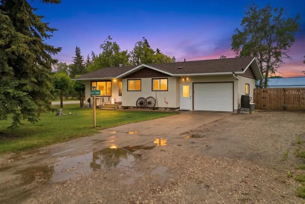 10101 99 Avenue Bezanson AB T0H0G0