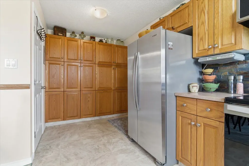 10101 99 Avenue Bezanson AB T0H0G0