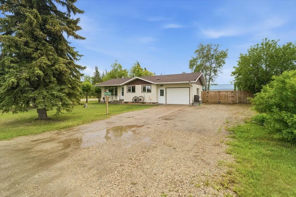 10101 99 Avenue Bezanson AB T0H0G0
