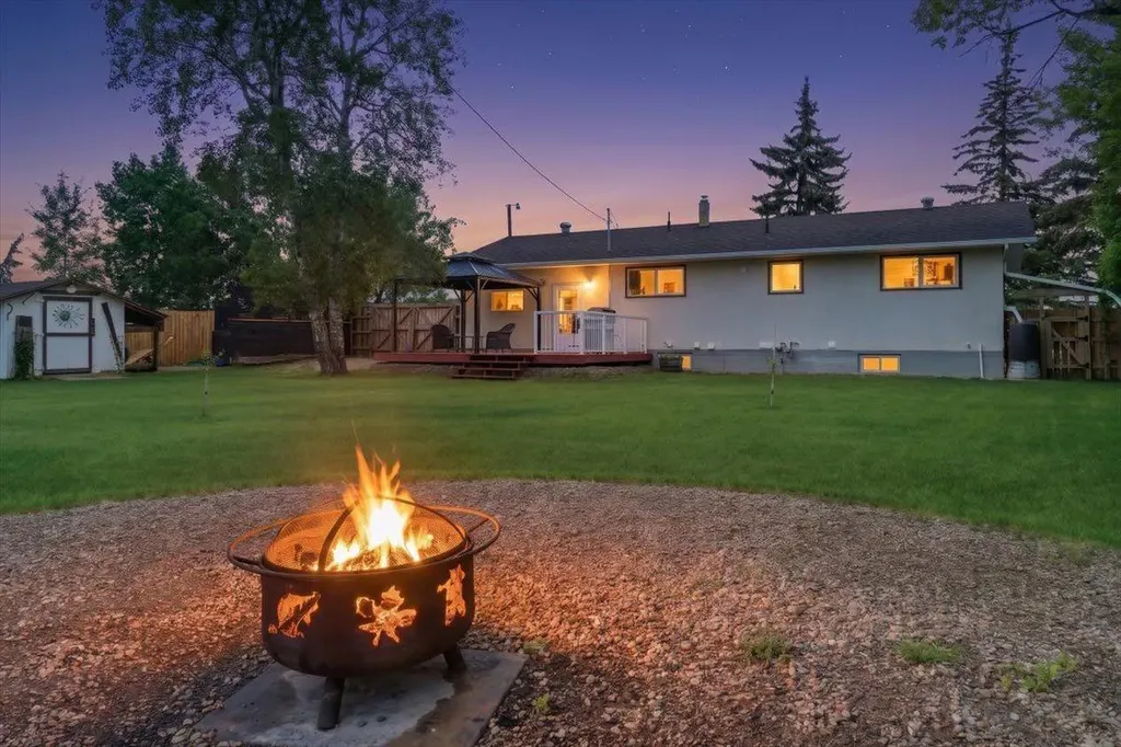 10101 99 Avenue Bezanson AB T0H0G0