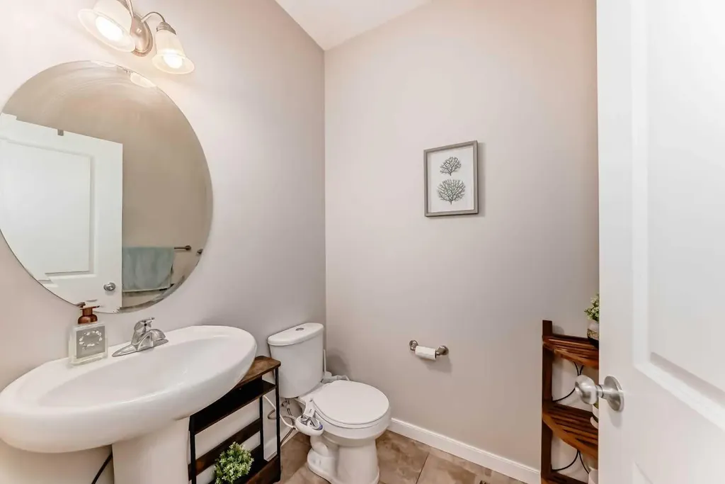 156 Cougar Ridge Manor SW Calgary AB T3H 0V4
