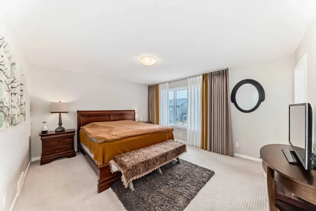 156 Cougar Ridge Manor SW Calgary AB T3H 0V4
