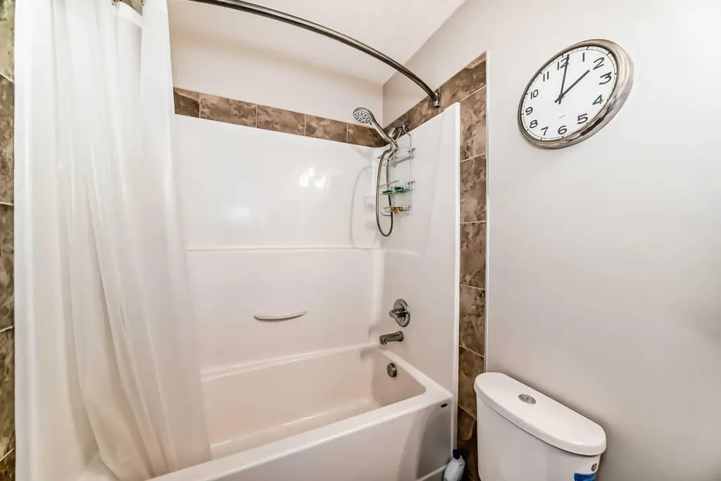 156 Cougar Ridge Manor SW Calgary AB T3H 0V4