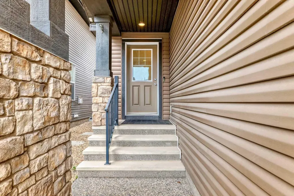 156 Cougar Ridge Manor SW Calgary AB T3H 0V4